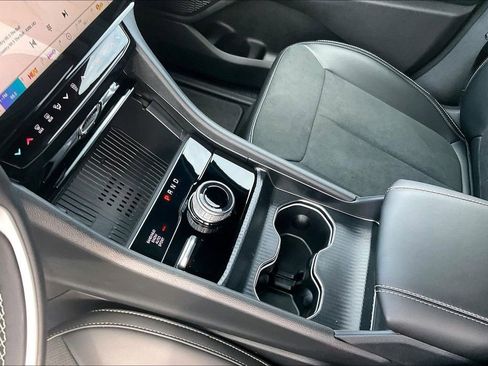 New 2026 Jeep Grand Cherokee L 4WD image 8