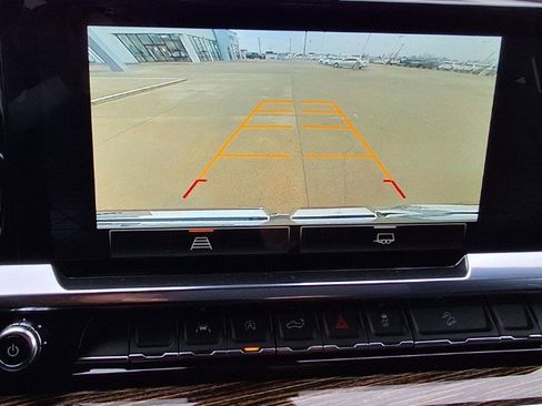 New 2026 GMC Sierra 1500 SLE image 19