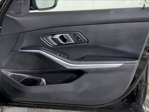 Used 2025 BMW 330i Sedan RWD image 23