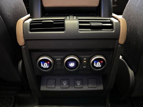 New 2025 Land Rover Defender 110 V8 AWD/4WD image 14