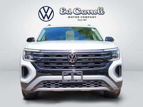 New 2026 Volkswagen Atlas Peak Edition AWD/4WD image 2