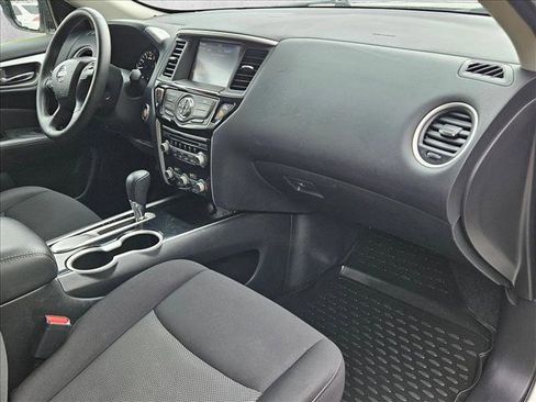 Used 2020 Nissan Pathfinder SV FWD image 21