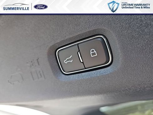 New 2026 Ford Expedition Active RWD image 17