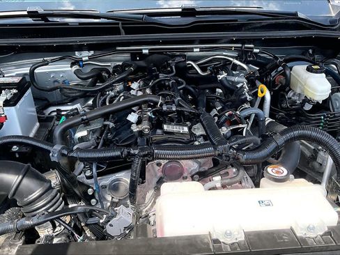 Used 2025 Toyota 4Runner SR5 AWD/4WD image 31