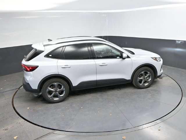 Used 2025 Ford Escape ST-Line Select AWD/4WD image 35