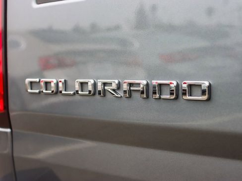 Used 2021 Chevrolet Colorado LT w/ Safety Package image 10