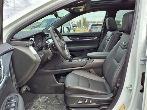 New 2026 Cadillac XT5 Premium Luxury w/ LPO, Floor Liner Package image 14