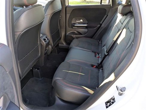 Used 2022 Mercedes-Benz GLA 35 AMG 4MATIC image 30