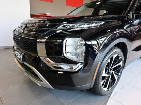Used 2024 Mitsubishi Outlander SE Black Edition AWD/4WD image 9