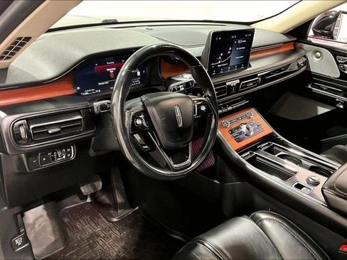 Used 2020 Lincoln Aviator Reserve w/ Equipment Group 201A image 17