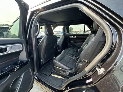 Used 2022 Ford Explorer ST-Line w/ Class IV Trailer Tow Package AWD/4WD image 19
