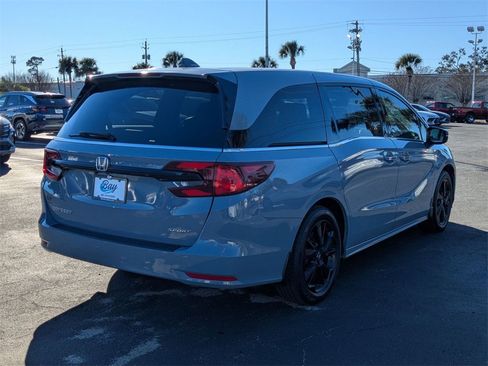 Used 2024 Honda Odyssey Sport image 5