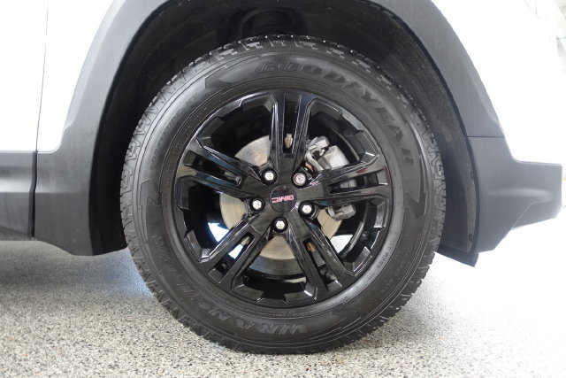 Used 2024 GMC Terrain AT4 w/ Tech Package AWD/4WD image 29
