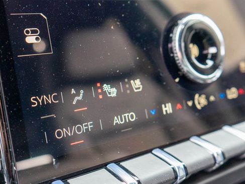 New 2026 GMC Yukon XL Denali w/ Denali Reserve Package image 30