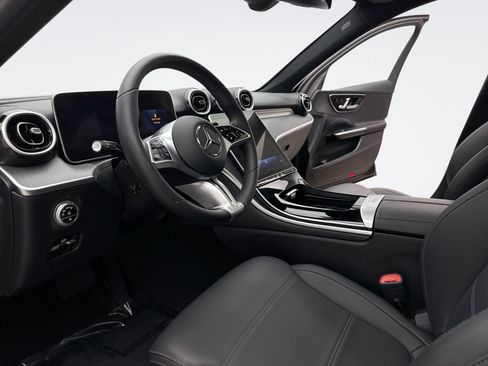 Used 2025 Mercedes-Benz C 300 Sedan image 10