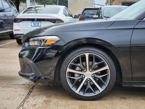 Used 2024 Honda Civic Touring image 8