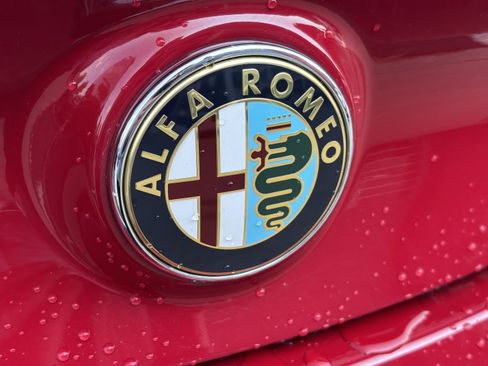 Used 2016 Alfa Romeo 4C Coupe w/ Coupe Track Package 1 RWD image 17