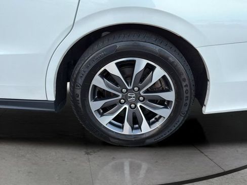 Used 2023 Honda Odyssey EX-L image 32