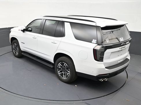Used 2026 Chevrolet Tahoe Z71 w/ Comfort Package AWD/4WD image 13