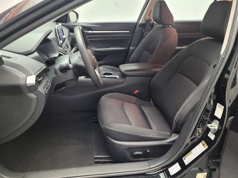 Used 2022 Nissan Altima 2.5 SV image 17