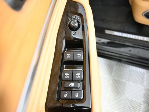 Used 2024 Jeep Grand Cherokee L Summit AWD/4WD image 23
