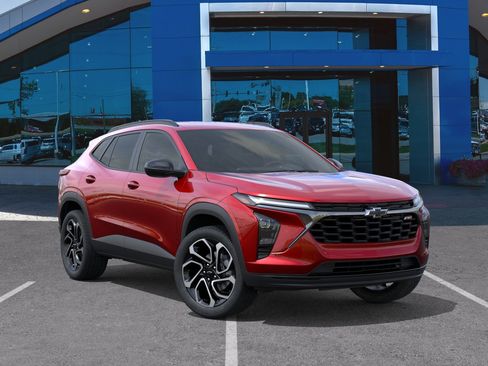 New 2026 Chevrolet Trax RS w/ Driver Confidence Package FWD image 34