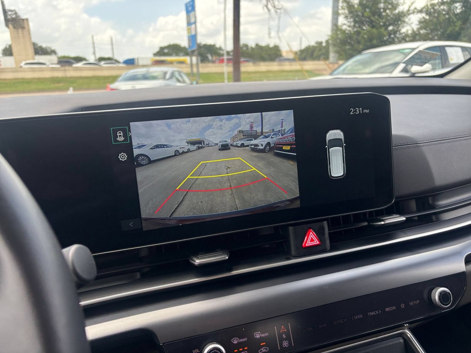 Used 2026 Kia Carnival FWD image 24