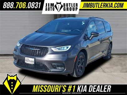 Used 2021 Chrysler Pacifica Touring-L w/ S Appearance Package
