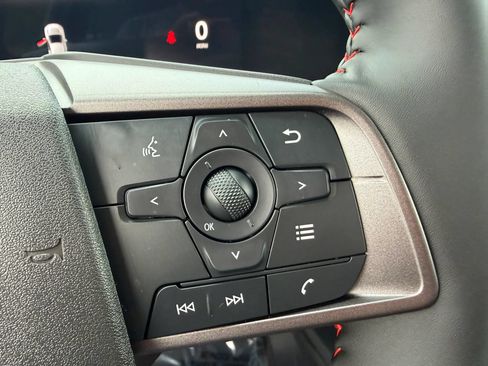 Used 2026 Nissan Sentra SR w/ Floor Mat Package FWD image 18