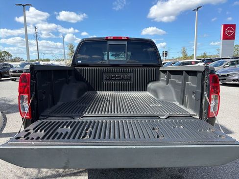 Used 2019 Nissan Frontier SV image 9
