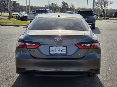 Used 2024 Toyota Camry LE w/ Convenience Package FWD image 10