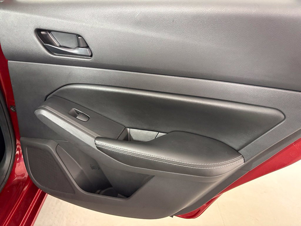 Used 2024 Nissan Altima 2.5 SV FWD image 36