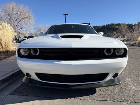 Used 2019 Dodge Challenger R/T w/ Driver Convenience Group image 13