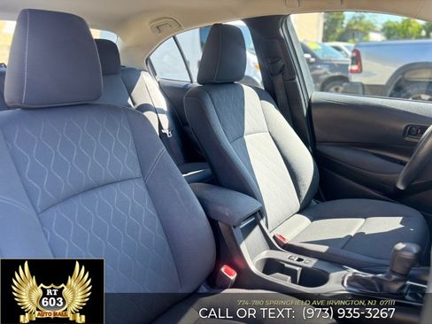 Used 2024 Toyota Corolla LE FWD image 15