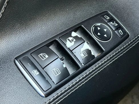 Used 2015 Tesla Model S 85D image 24