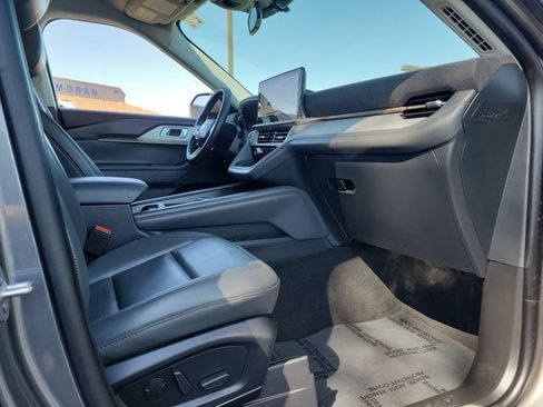 New 2026 Ford Explorer Active w/ Active Comfort Package RWD image 23