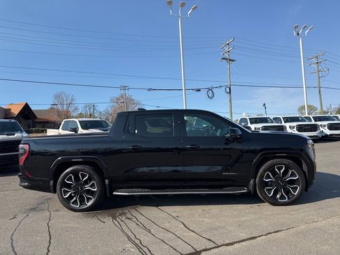 Used 2025 GMC Sierra EV Denali AWD/4WD image 6