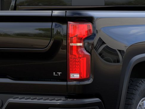 New 2026 Chevrolet Silverado 2500 LT w/ Z71 Chrome Sport Edition AWD/4WD image 11