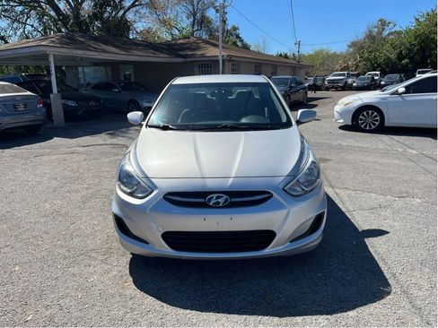 Used 2015 Hyundai Accent GLS image 2