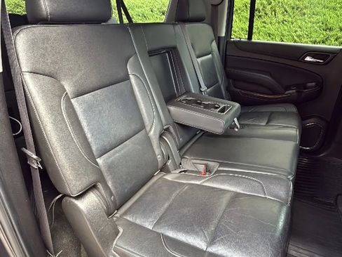 Used 2016 Chevrolet Suburban LT image 26