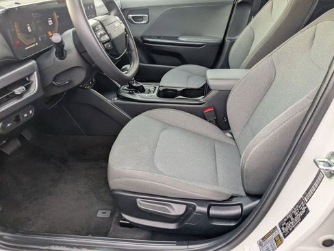Used 2025 Kia K4 LXS image 11