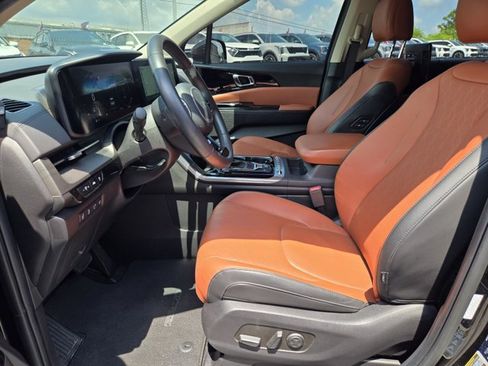 Certified 2024 Kia Carnival SX FWD image 25