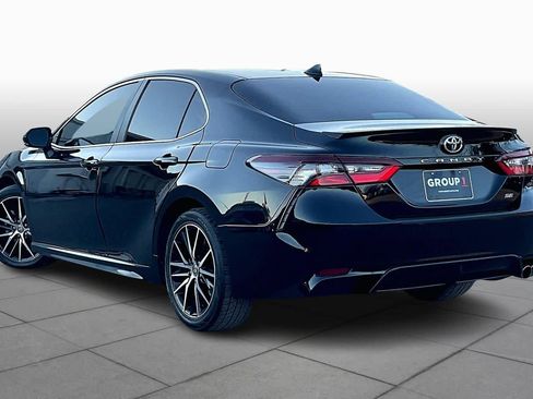 Used 2023 Toyota Camry SE image 11