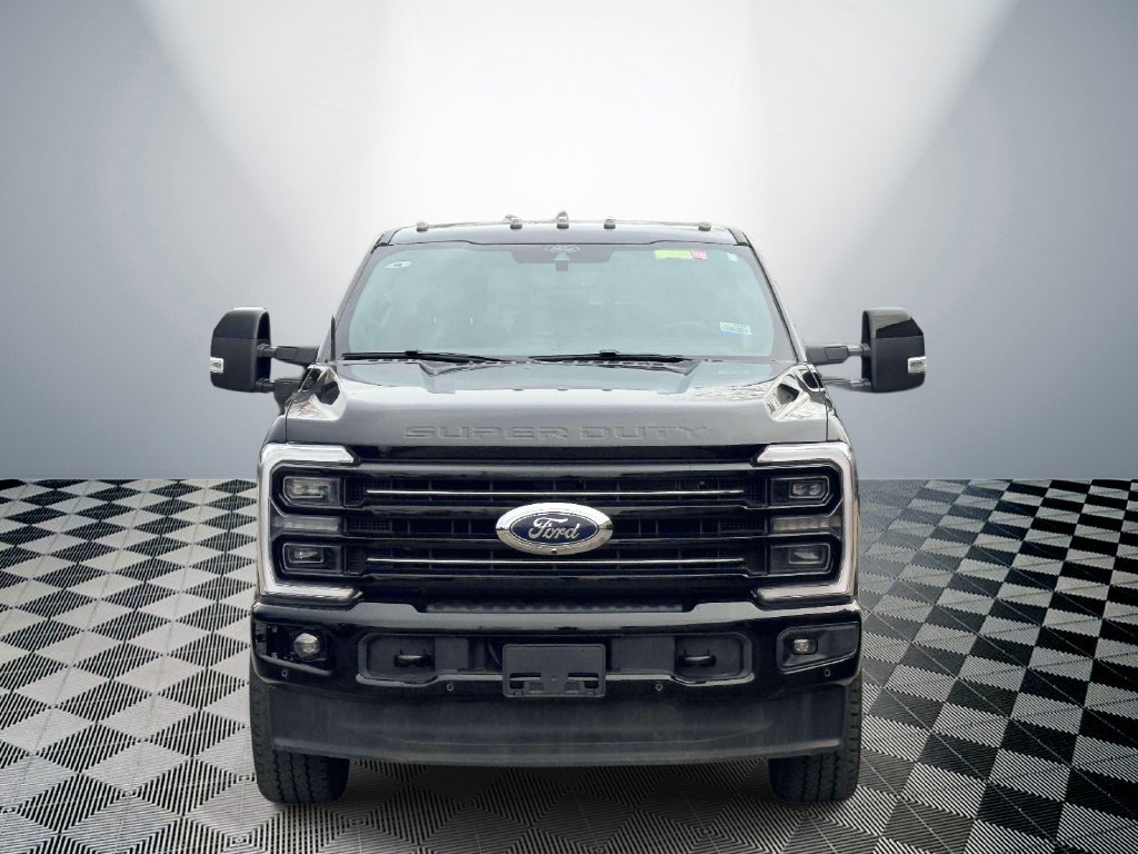 Used 2025 Ford F250 Platinum AWD/4WD image 2