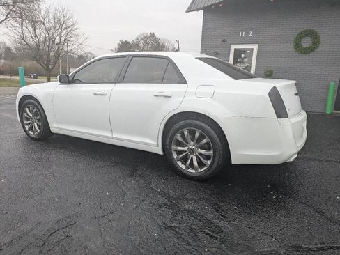 Used 2014 Chrysler 300 S image 3
