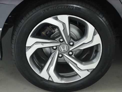 Used 2020 Honda Accord EX image 12