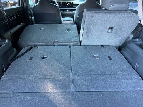 New 2026 Kia EV9 Wind image 15