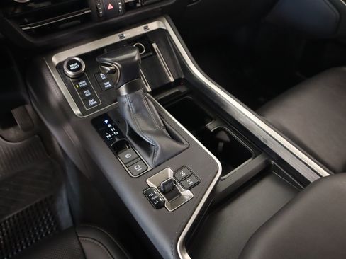 Used 2024 Lexus GX 550 image 9