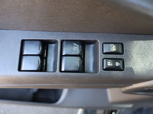 Used 2013 Nissan Xterra PRO-4X w/ Pro-4x Leather Pkg AWD/4WD image 27
