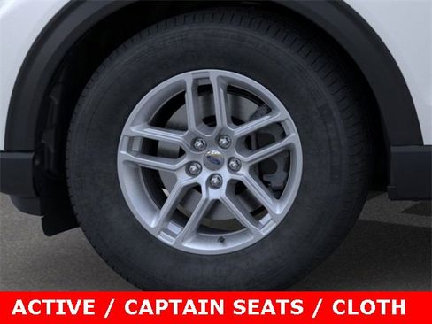 New 2025 Ford Explorer Active image 19